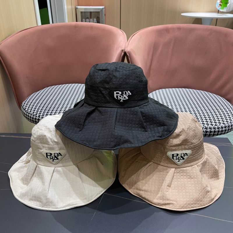 Prada hat 030780